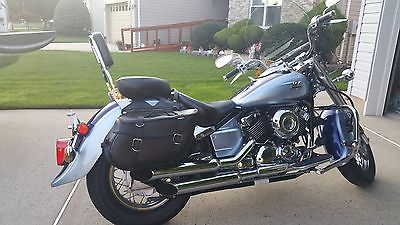 Yamaha : V Star 2004 v star yamaha 650 blue with bags excellent condition
