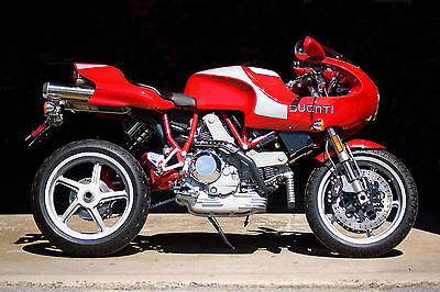 Ducati : Supersport DUCATI MH900E