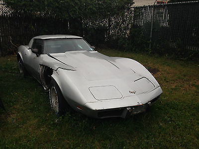 Chevrolet : Corvette 2 Door Coupe Silver, Power Brakes,Power Steering, Automatic Transmission, Turbo 350