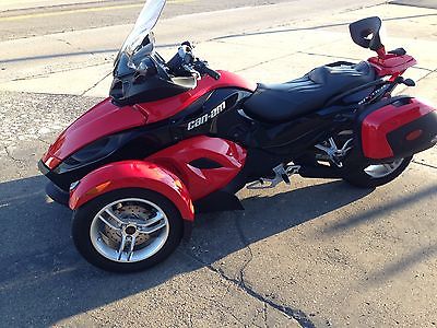 Can-Am : Spyder 2009 can am spyder 943 actual low low low miles still virtually new