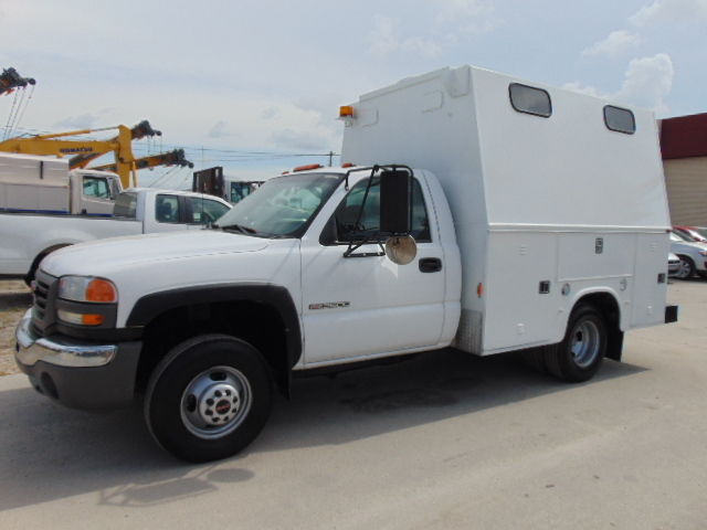 GMC : Sierra 3500 SUPER DEAL 2006 gmc 3500 enclosed utility service mechanic s tool bed dually strobes