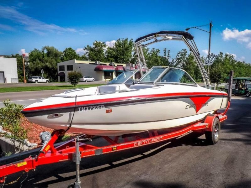 2005 Centurion T5 Competition Ski & Wakeboard Boat