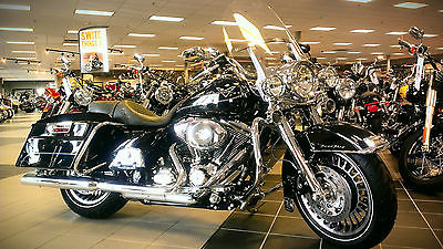 Harley-Davidson : Touring Road King, Cruise Control, Midnight Pearl, Fuel Injected, 6 speed & 1220 miles!