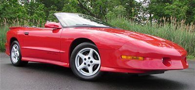 Pontiac : Firebird 2dr Convertible Trans Am 95 sports car low miles clean carfax red