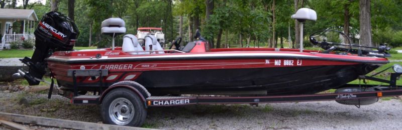 1998 Charger Bass Boat