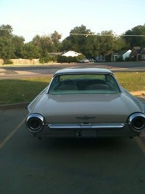 Ford : Thunderbird 2 doors, hardtop. Clean 1961 Thunderbird. Good Condition. Low mileage. All original.