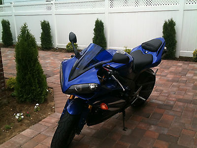 Yamaha : YZF-R 2007 yamaha r 1 great condition never drop or down only 2000 miles
