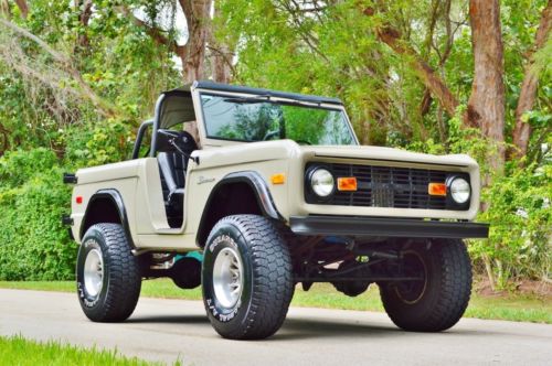 Ford : Bronco 2-Door 4 x 4 completely restored customized classic 4 wd