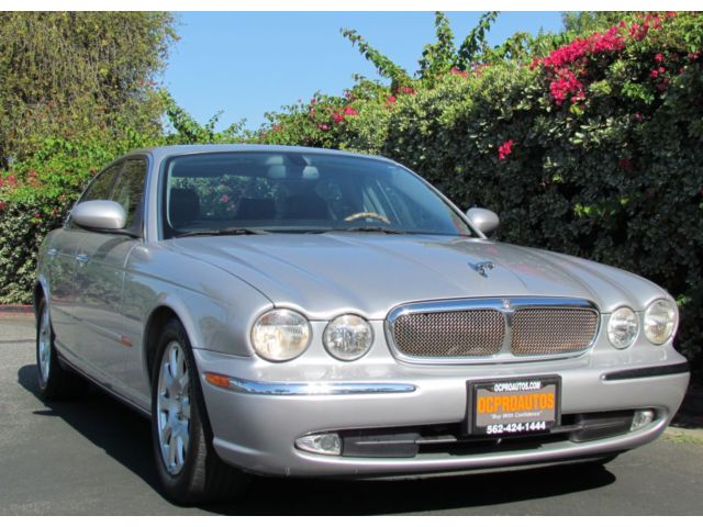 Jaguar : Other 4dr Sdn XJ8 Used Jaguar Premium Sound Alloy Wheels Moon Roof Cruise Control Silver Clean