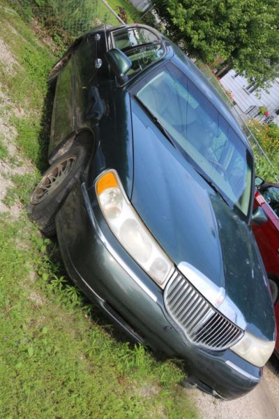 2001 Lincoln town Car Parts or Repair