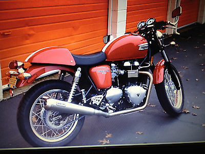 Triumph : Other 2012 triumph thruxton 900 red white stripe only on 2012 model mint cond