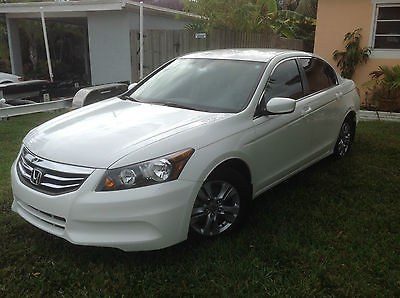 Honda : Accord SE 2012 honda accord se factory certified very clean in and out