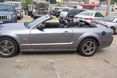 Ford : Mustang GT 2006 mustang gt convertible v 8 5 speed low miles