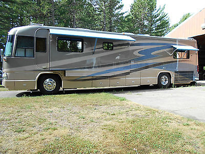 1998 Country Coach Affinity Grand Chalet Class A Bus Motorhome