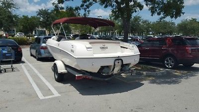 2002 YAMAHA LS2000 JET BOAT W TRAILER