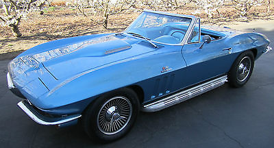 Chevrolet : Corvette Convertible 1965 corvette roadster 396 425 hp 4 speed side exhaust nassau blue