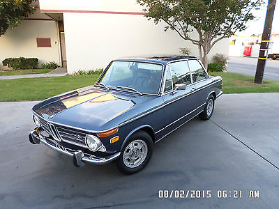 BMW : 2002 2002tii 1972 bmw 2002 tii roundie sunroof restored in showroom condition 5 spped