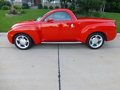 Chevrolet : SSR LS 2004 chevy ssr in bright red with only 10 k miles