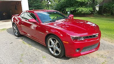 Chevrolet : Camaro RS package with Premium paint option 2104 camaro rs 5 800 miles