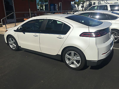 Chevrolet : Volt PREMIUM Model with NAV & ALL OPTIONS Chevrolet Volt PREMIUM 5dr H/B, NAV, LOADED, PEARL WHITE & BLACK LEATHER+HOV  OK