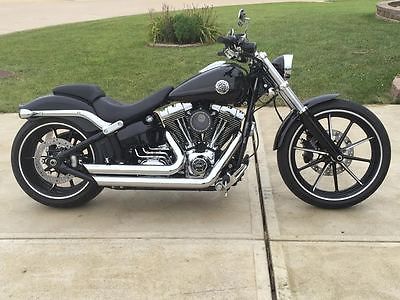 Harley-Davidson : Softail 2015 harley davidson softail breakout fxsb 1500 in extras only 450 miles