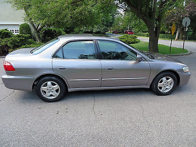 Honda : Accord EX Very Clean Low Milage That Needs Nothing.Very Solid No Rust.Interior Is Perfect.