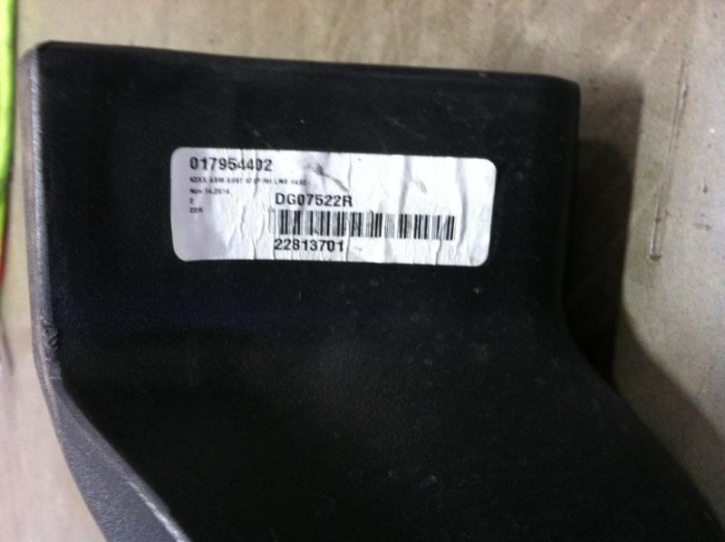 2015 Chevy Suburban * Running Boards / Side Steps Original GM 22813701, 1