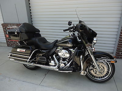 Harley-Davidson : Touring 2013 harley ultra classic only 3 k miles and like new