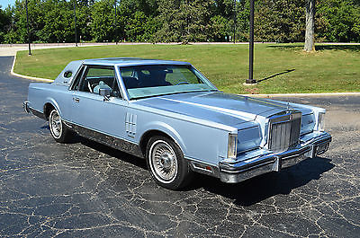 Lincoln : Mark Series Mark VI Low mileage, 2 owner, stunning Signature series. Gorgeous unmolested condition!