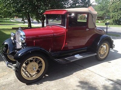 Ford : Model A Tan  1929 ford model a sport coupe 2 dr