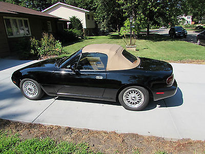 Mazda : MX-5 Miata limited edition 1992 mazda miata black tan leather interior tan soft top manual