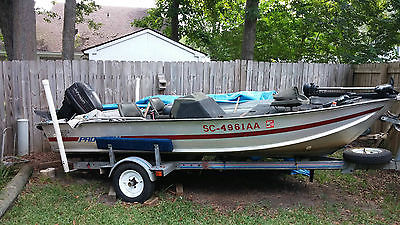 1988 Blue Fin Pro Fish Aluminum Bass Boat with 1995 Johnson 48 SPL Outboard
