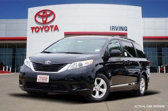 2015 TOYOTA Sienna LE 7-Passenger Auto Access Seat 4dr Mini-Van