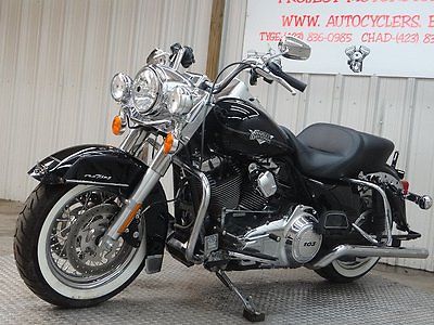 Harley-Davidson : Touring 2013 harley davidson roadking road king classic flhrc salvage only 2197 miles