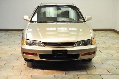 Honda : Accord LX 1997 honda accord low miles gas saver runs strong