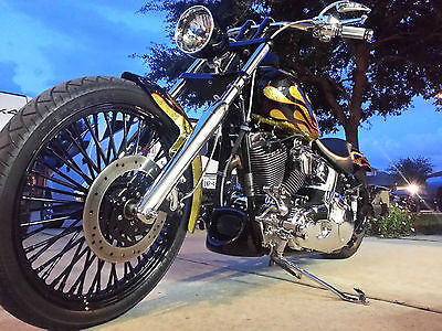 Harley-Davidson : Softail Harley Davidson Softail Deuce Custom Bike