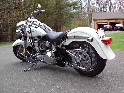 Harley-Davidson : Softail 2002 harley davidson flstf fatboy white pearl excellent condition