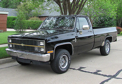 Chevrolet : Silverado 1500 Silverado 1984 chevrolet silverado 4 x 4 black with red interior c 10 1500