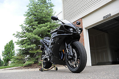 Yamaha : YZF-R 2011 yamaha yzf r 1 raven