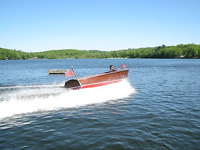 1957 Chris Craft Deluxe Runabout 17