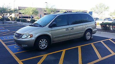 Chrysler : Town & Country LXI Gold/Toupe interior. Leather, bucket seats, DVD Player, CD/single and Multi