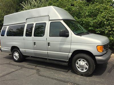 2006 Ford E-250 Econoline Extended Wheelchair Ambulette w/Braun Side Lift Nice!