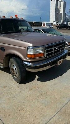 Ford : F-350 1 ton pickup in good condition