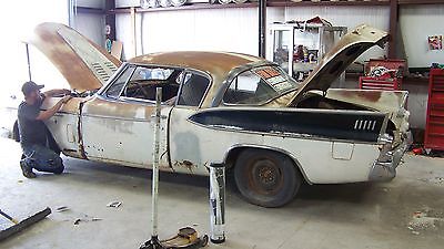 Studebaker : coupe coupe 1957 golden hawk