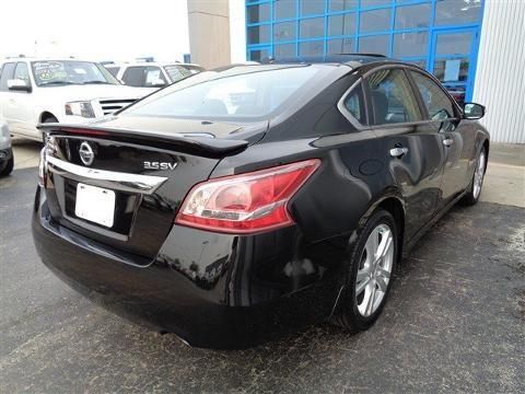 2013 NISSAN ALTIMA 4 DOOR SEDAN in Cincinnati, OH