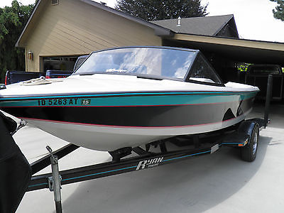 Ski Nautique 1993 - extremely low hours - near mint condition