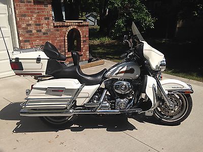 Harley-Davidson : Touring Harley Davidson Ultra Classic