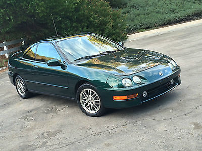 Acura : Integra GS Hatchback 3-Door Flash Back to the year 2000, As new as you can get for a 15 year old car
