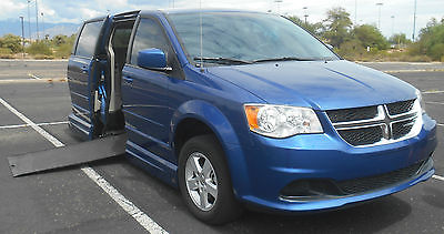 Dodge : Grand Caravan 4 Door 2011 dodge grand carvan mainstreet vmi wheelchair accessibile conversion ramp
