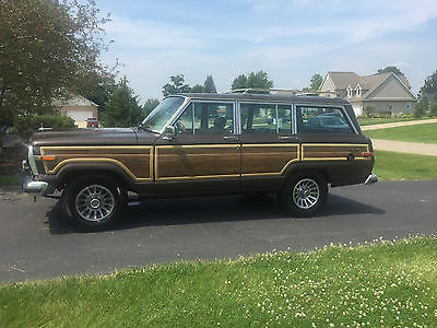 Jeep : Wagoneer Jeep 4x4 1988 jeep grand wagoneer beautiful condition 11 000 in new parts
